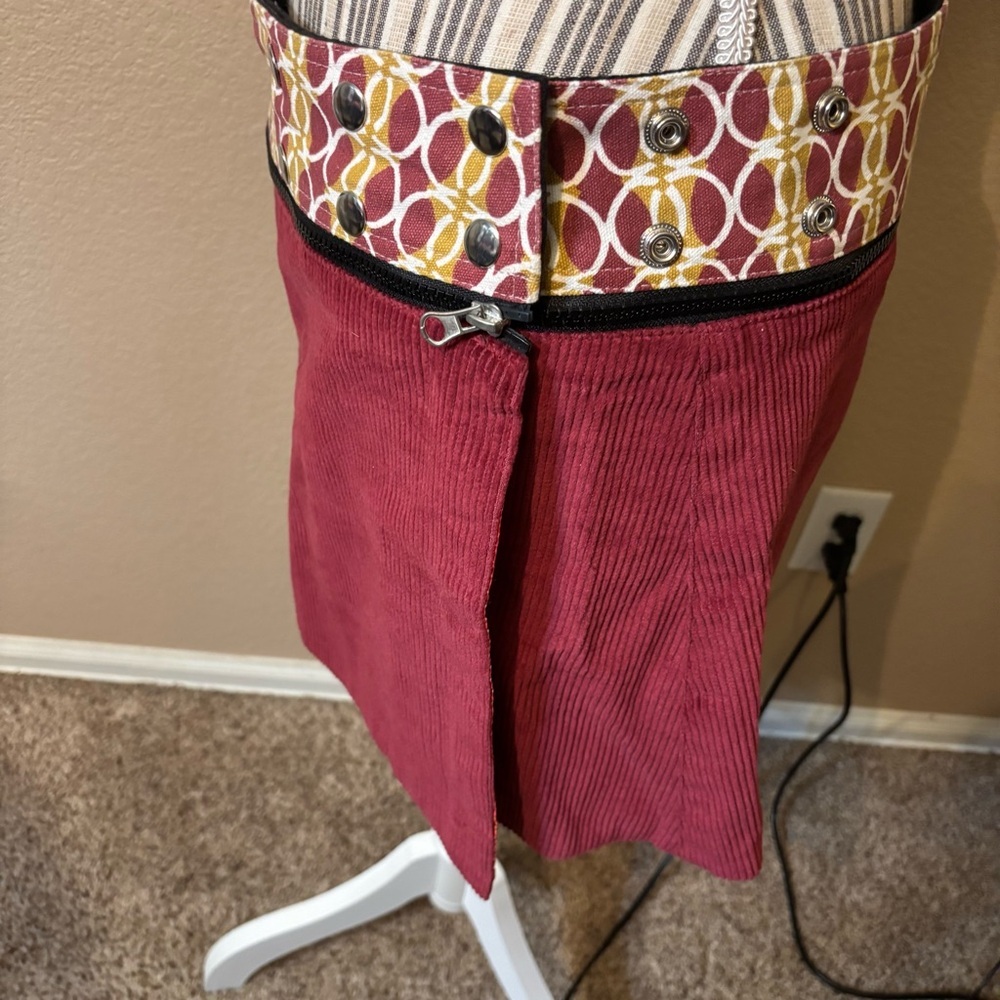 NEW Set Mini Skirt & Bag Zand Amsterdam OS Reversible Skirt Crossbody Bag Maroon - Picture 4 of 16